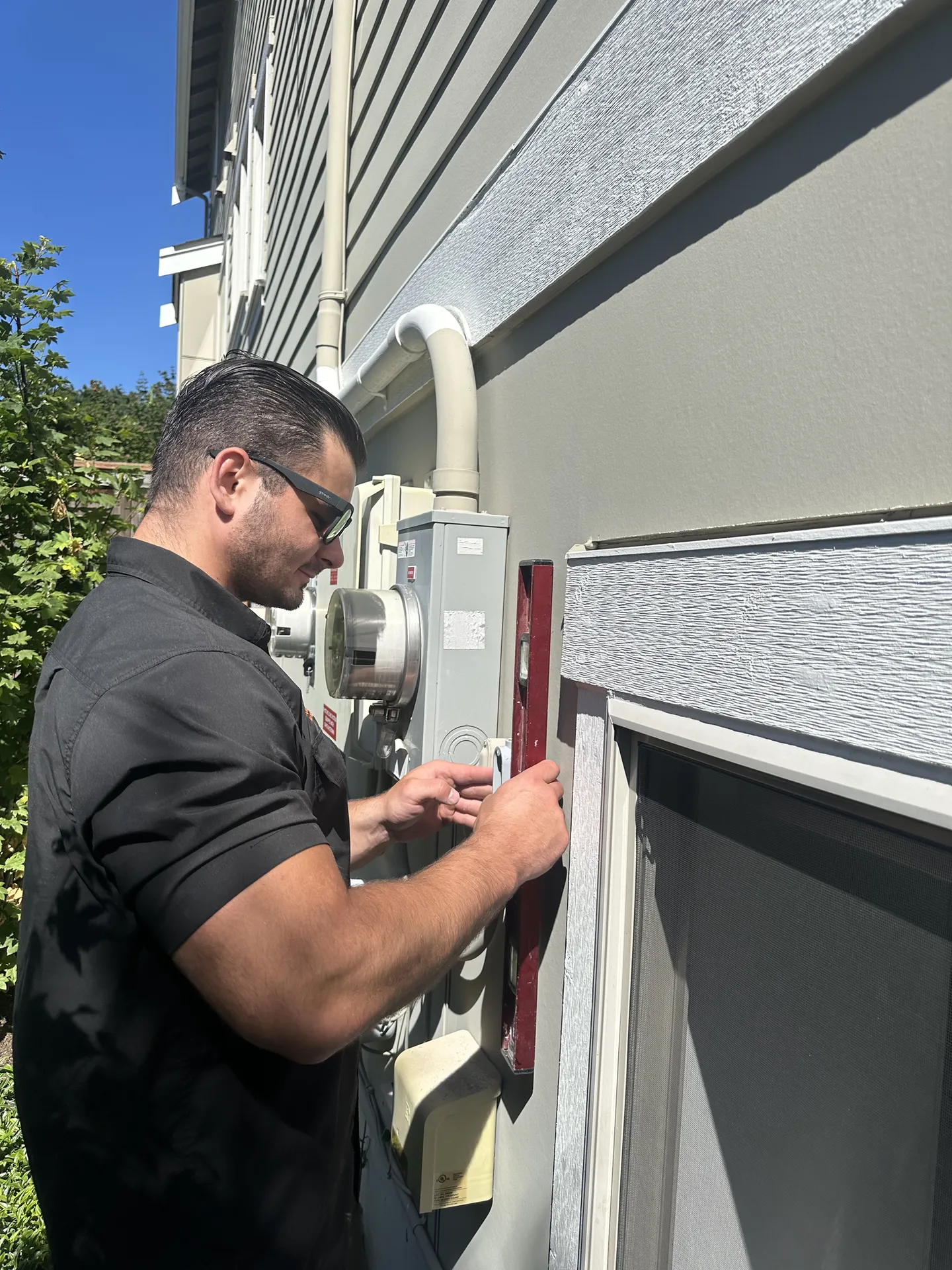 In Charge Home Electric electrician performing electrical work